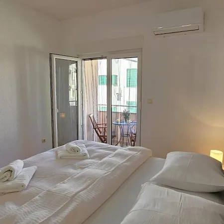 Spacious Seaview Apt, 250m To Beach, 4km To Trogir - Διαμέρισμα